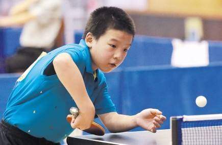 卫冕仅一步 卫冕仅一步