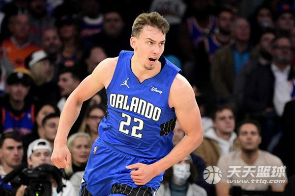 战术布局更 战术布局更